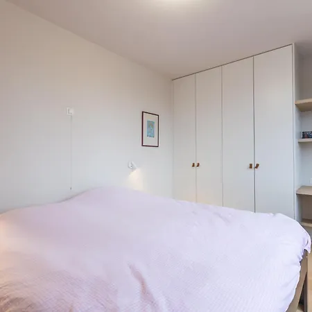 Lecomte - The Shoreline Coastal Walks 190 Ostenda