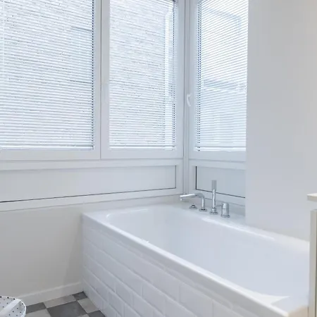 Apartamento Ermitage Coastal Walks 190 *