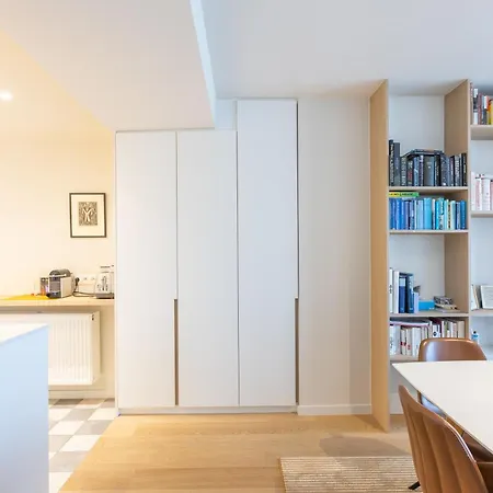 Lecomte - The Shoreline Coastal Walks 190 Остенде