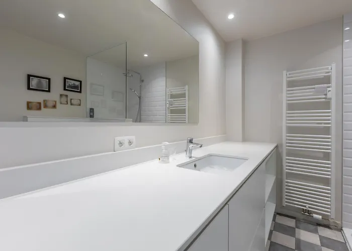 Lecomte - The Shoreline Coastal Walks 190 奥斯滕德