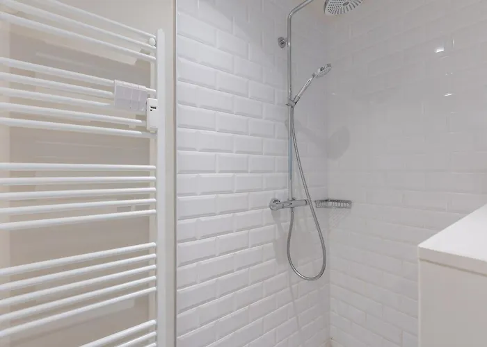 Lecomte - The Shoreline Coastal Walks 190 * 奥斯滕德