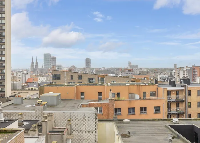 Lecomte - The Shoreline Coastal Walks 190 奥斯滕德