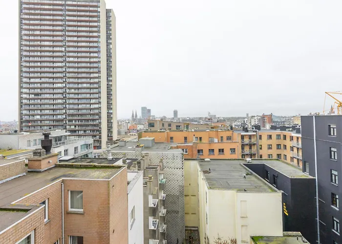 Lecomte - The Shoreline Coastal Walks 190 * 奥斯滕德